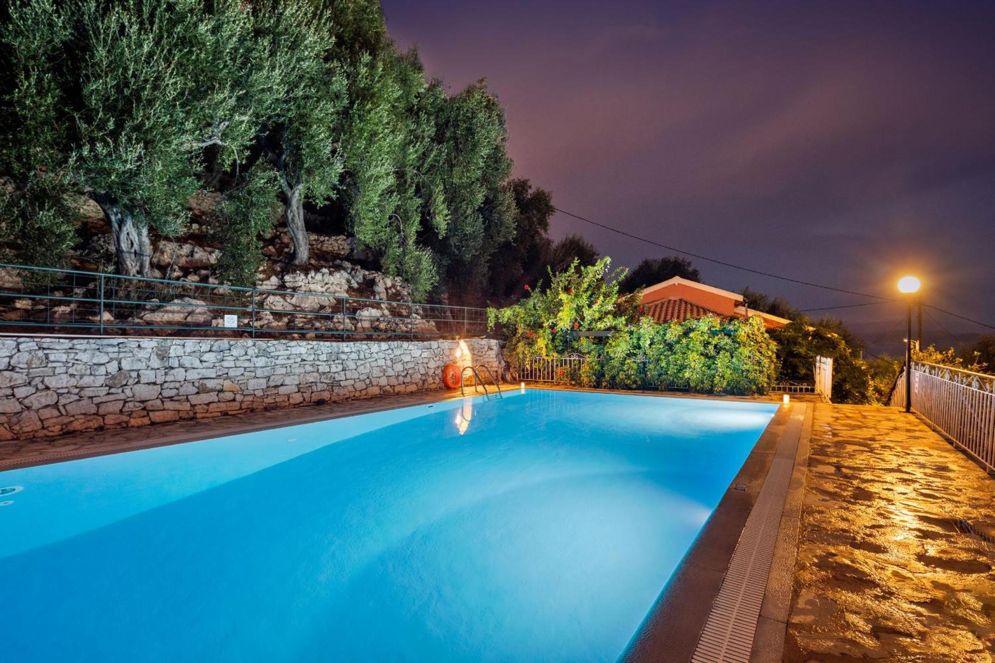 Villa Nafsika Nisaki  Exteriör bild