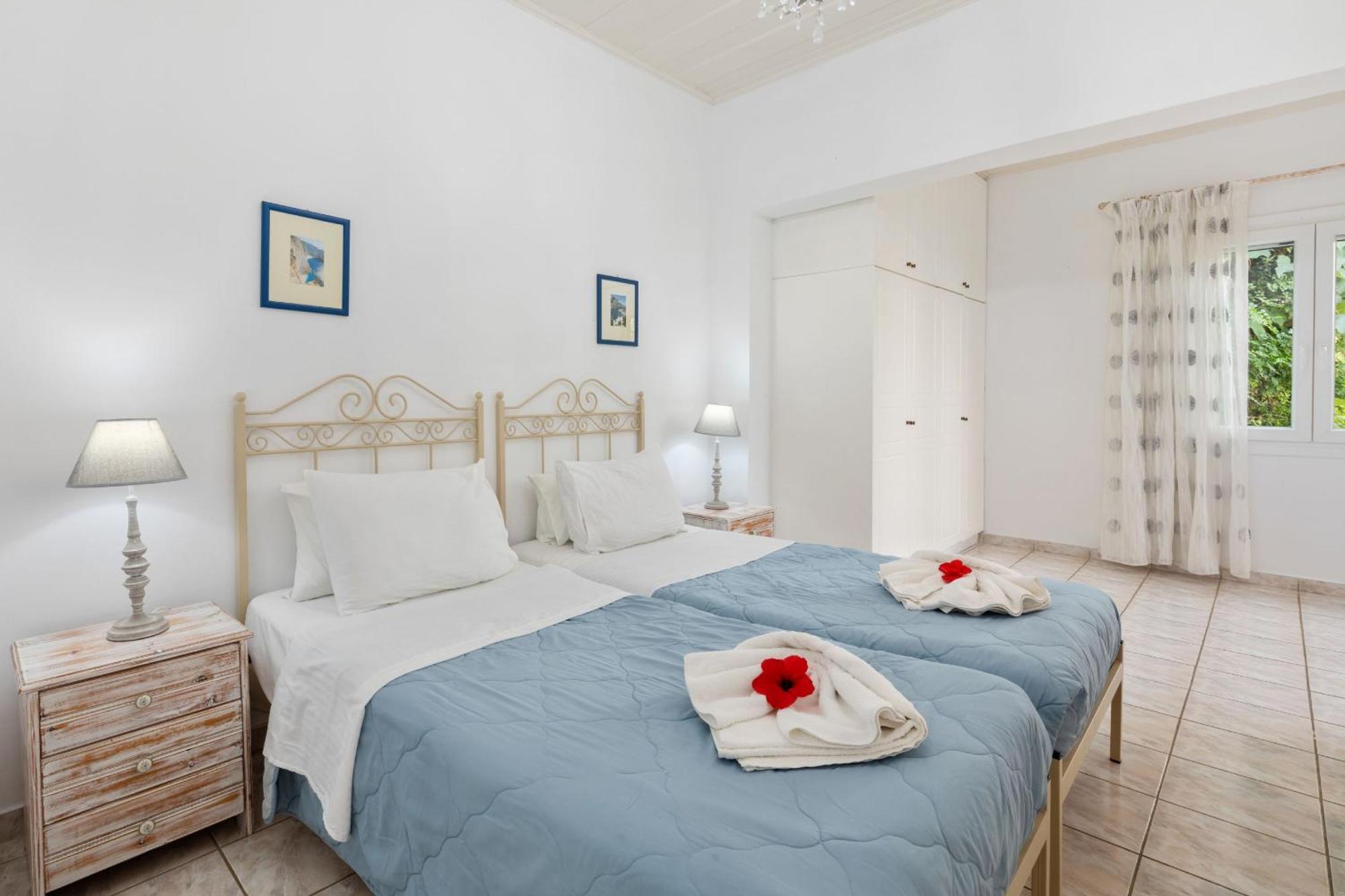 Villa Nafsika Nisaki  Exteriör bild